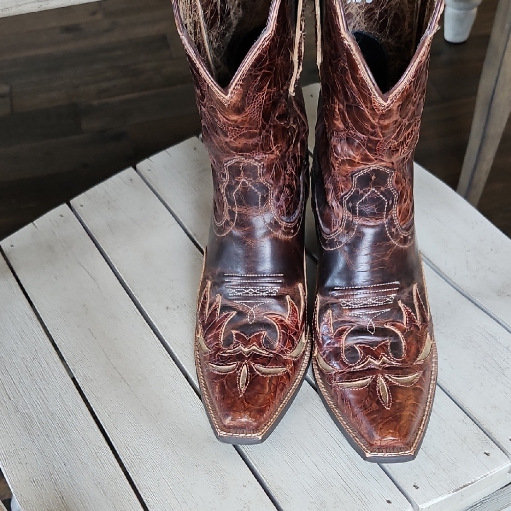Ariat Distressed Leather Boots - Picture 2 of 6
